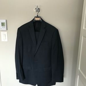 Navy Blue Mens Suit